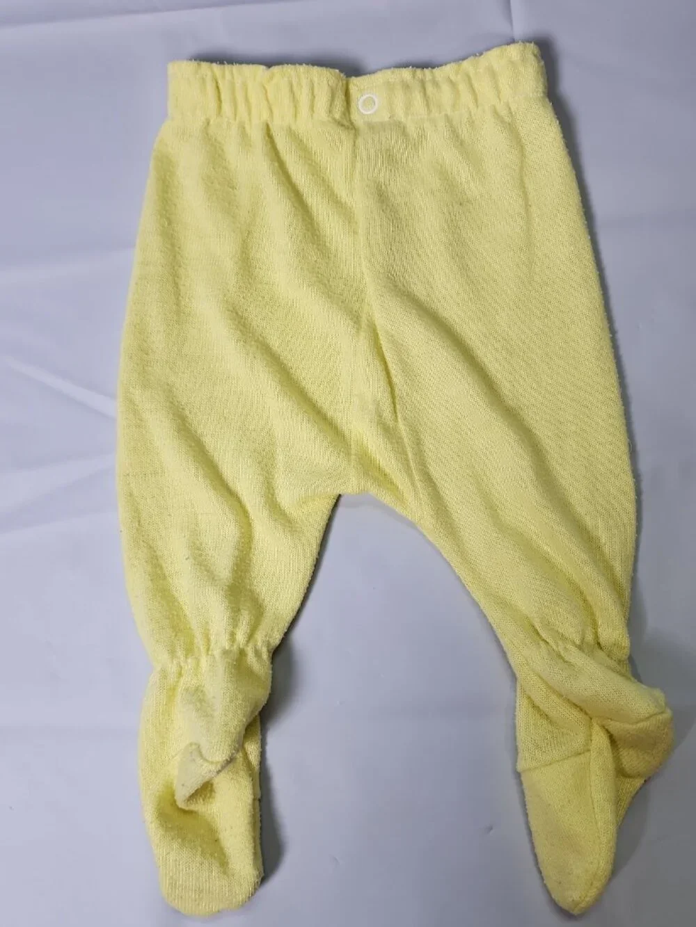 VTG GERBER 2 Piece Snap Apart Yellow BABY FOOTED PAJAMAS Snowman USA 6 MONTHS